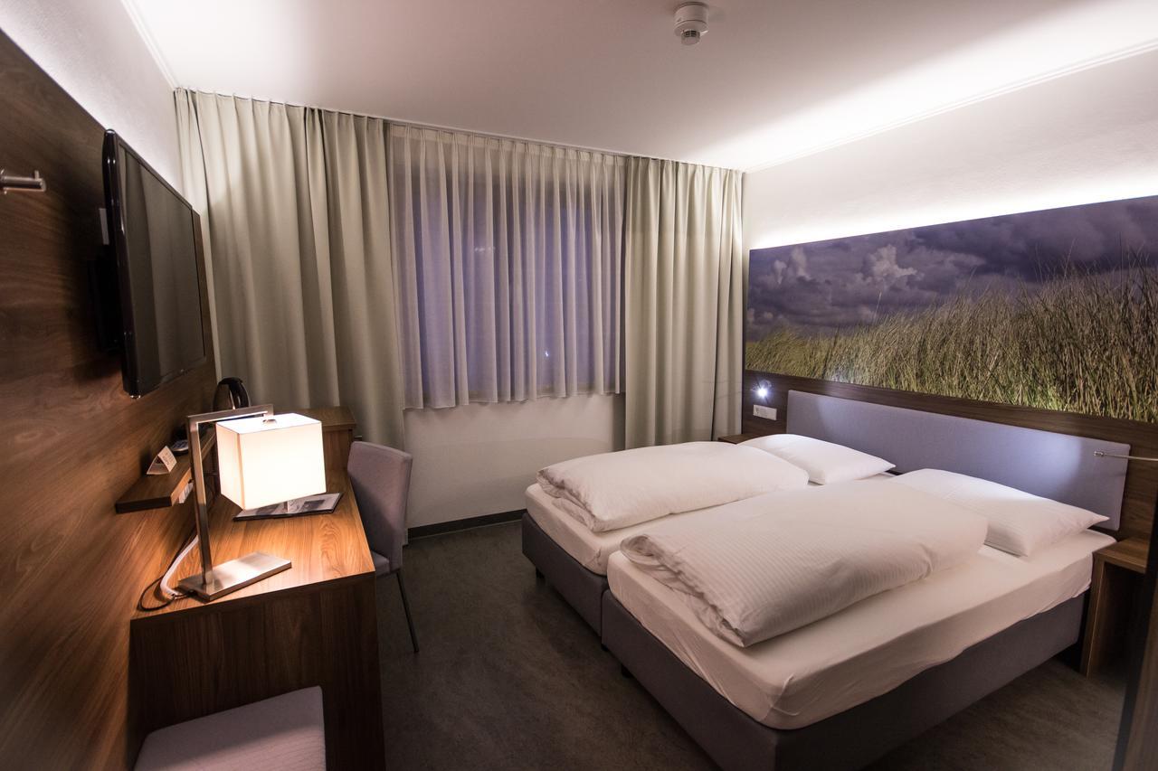 Hotel7Continents Neutraubling Eksteriør billede